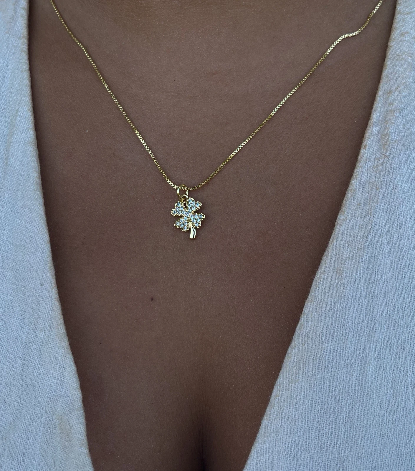 CADENA MINIMALISTA TREBOL GOLD