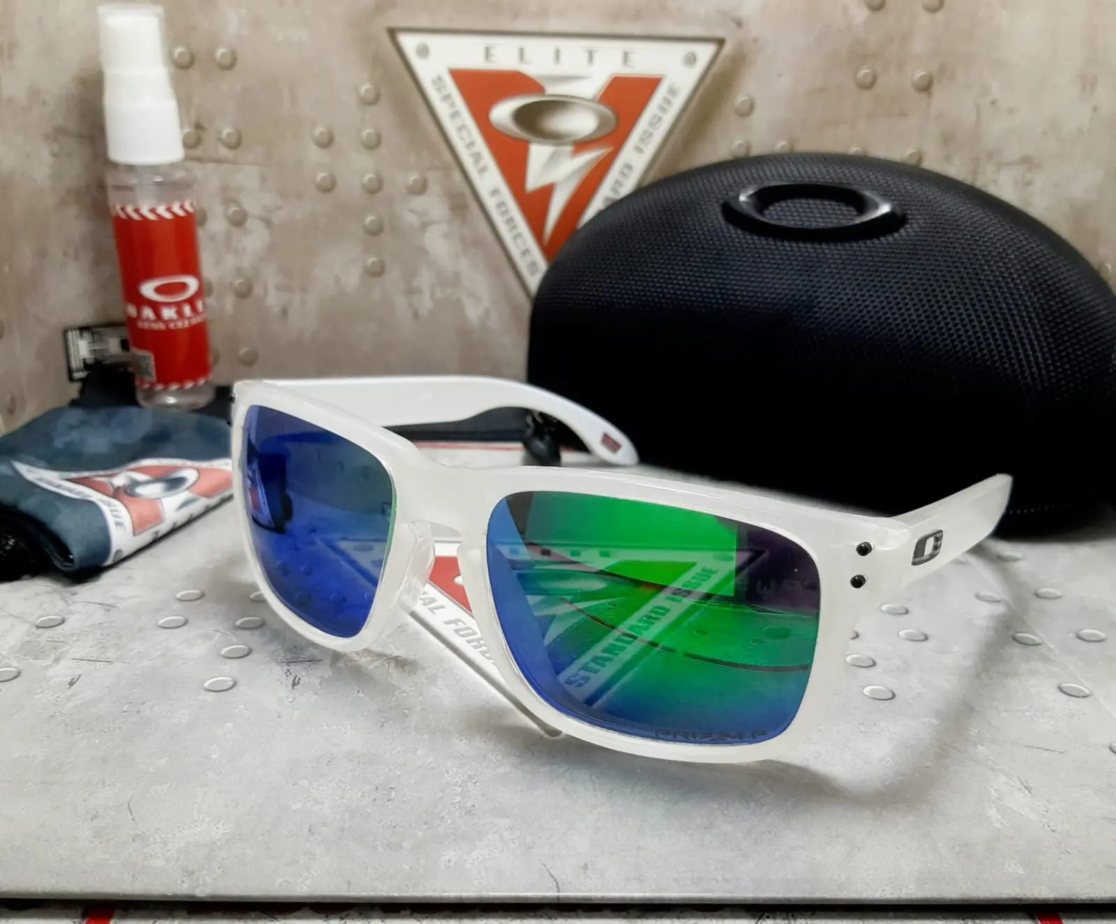 OAKLEY HOLBROOK  7