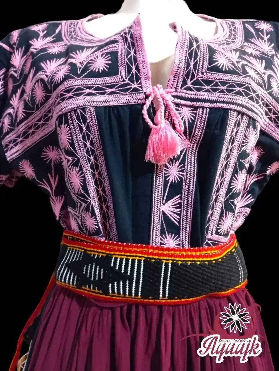 Traje típico de Tlahuitoltepec 01 2