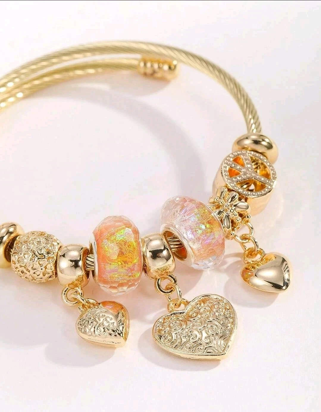 Brazalete con bellos colgantes de acero inoxidable 
