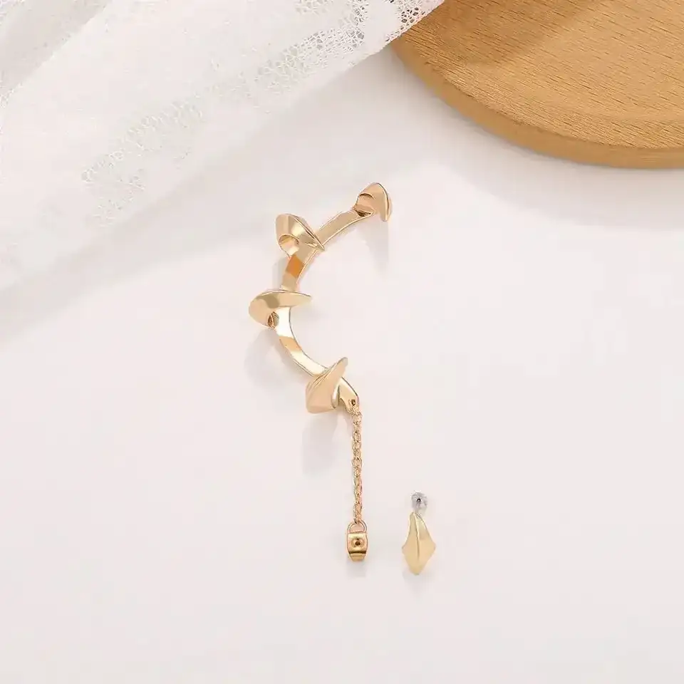 Ear Cuff Shaina REF: B26 3