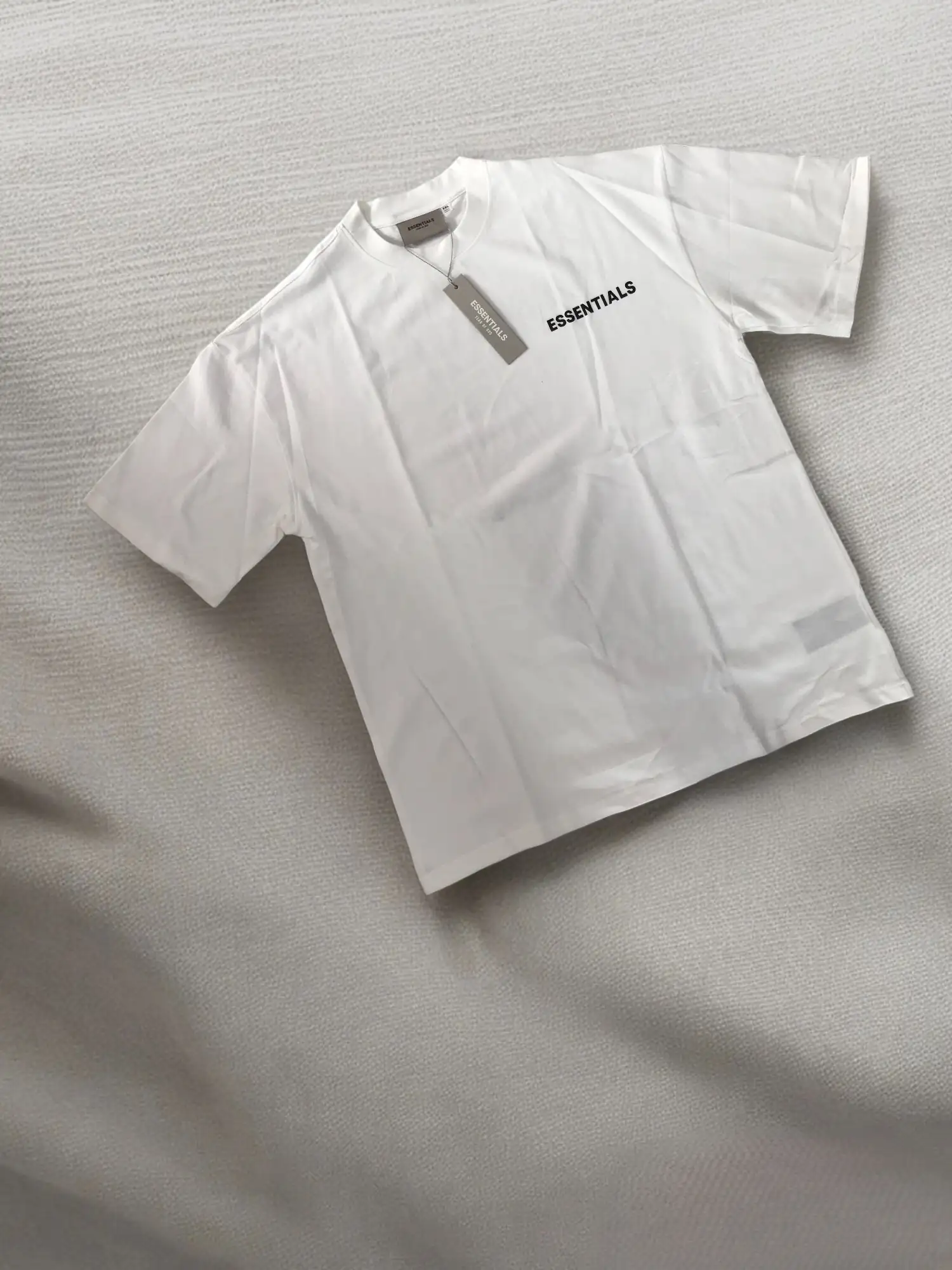 Camiseta Essentials Blanca FOG