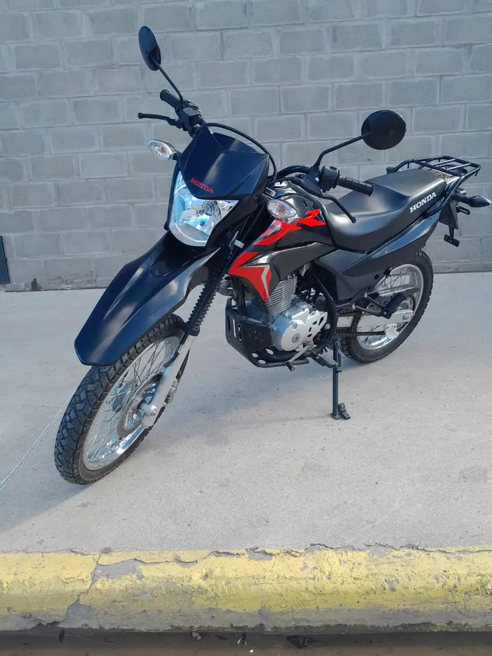 Xr 150L año 2020 c/7.900Km  2do Dueño! Cuento con duplicado de llaves y manuales Lista para transferir!